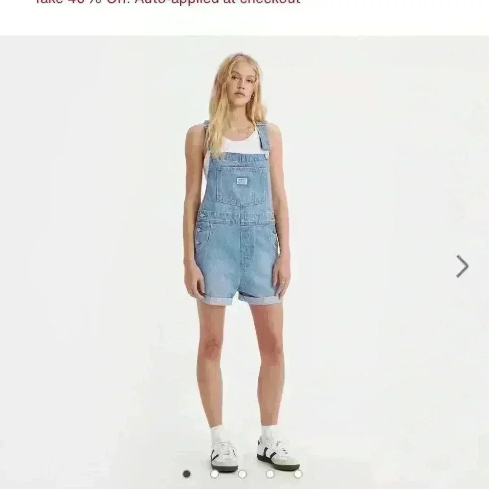 LEVI’S “ vintage women overalls” size XL